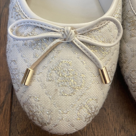 GUESS Kairo womens Ballet Flat Cream and Gold - Picture 5 of 5